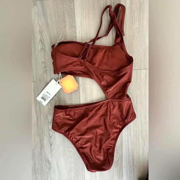 Fe Noel Asymmetrical Bronze Swimsuit, Sz M, New w Tags - Picture 4 of 5